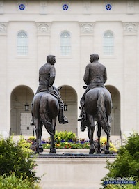 nauvoo lds temple joseph and hyrum statue