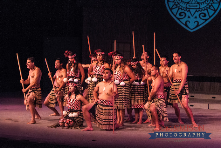 polynesian dance at living legends show in nauvoo