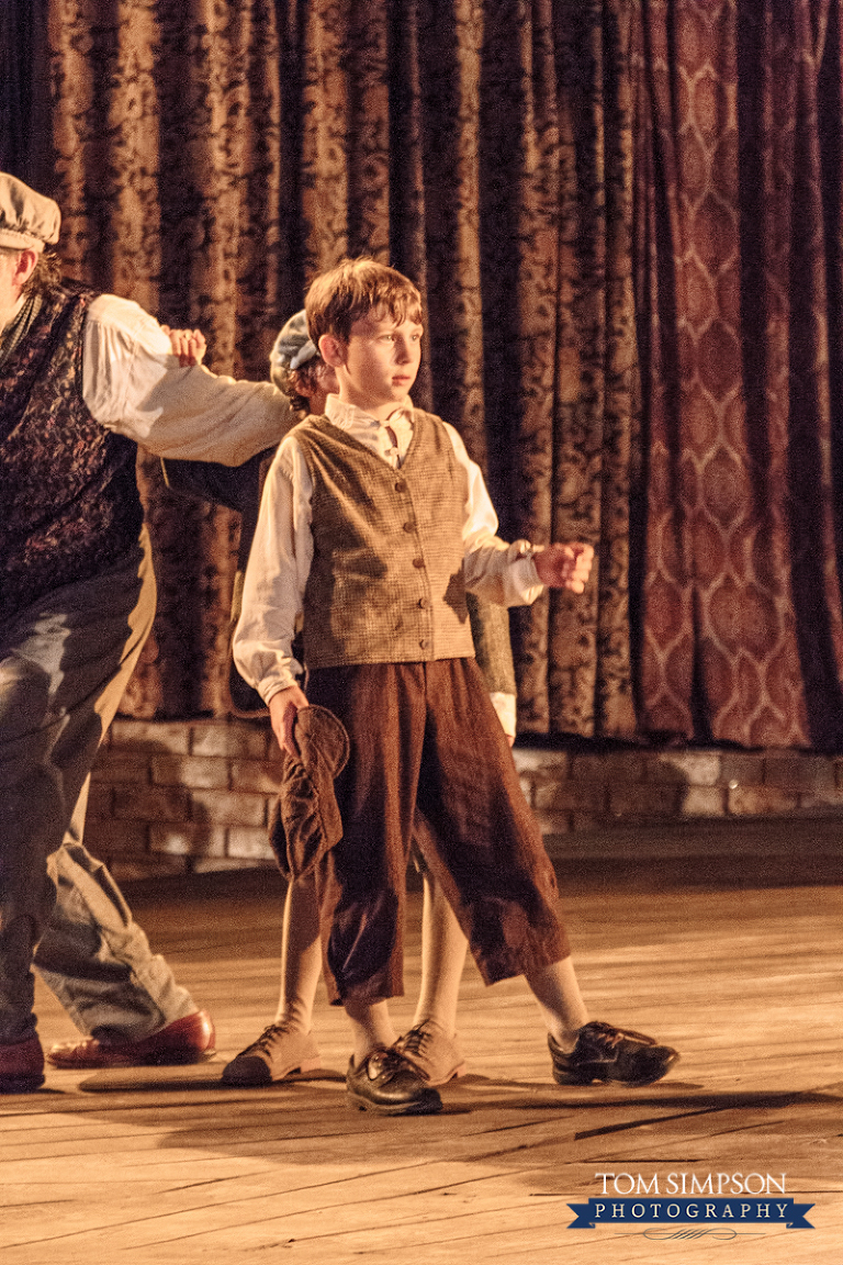 cute kids in british pageant in nauvoo