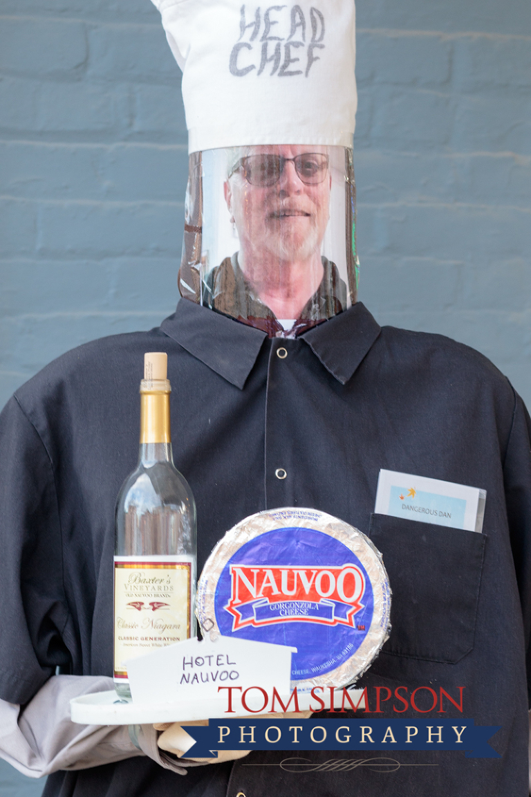 hotel nauvoo dangerous dan scarecrow